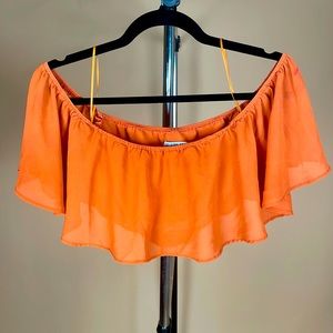Forever 21 - Orange crop top M